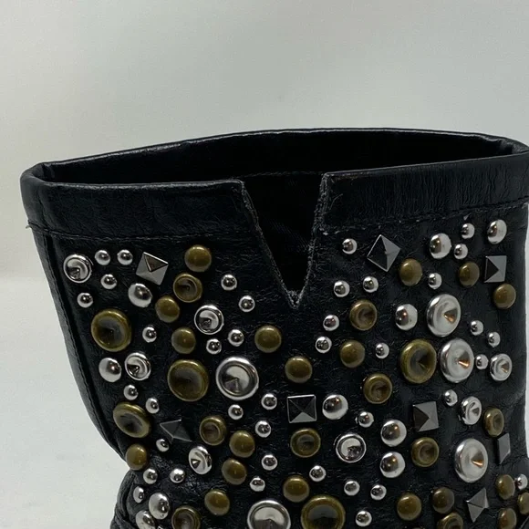 Steve Madden Womens Galia Black Leather Studded Ankle Short Boots / Size 7 M - Picture 5 of 9